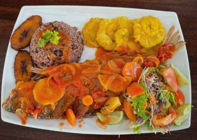 Pargo con Salsa Caribeña